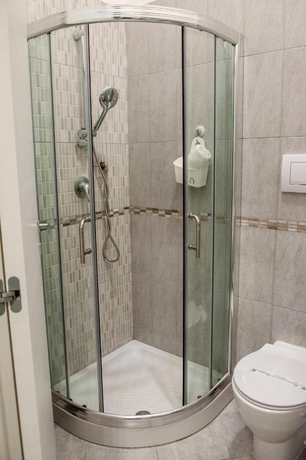 Il Salotto Di Chiaia Hotel Наполи Екстериор снимка